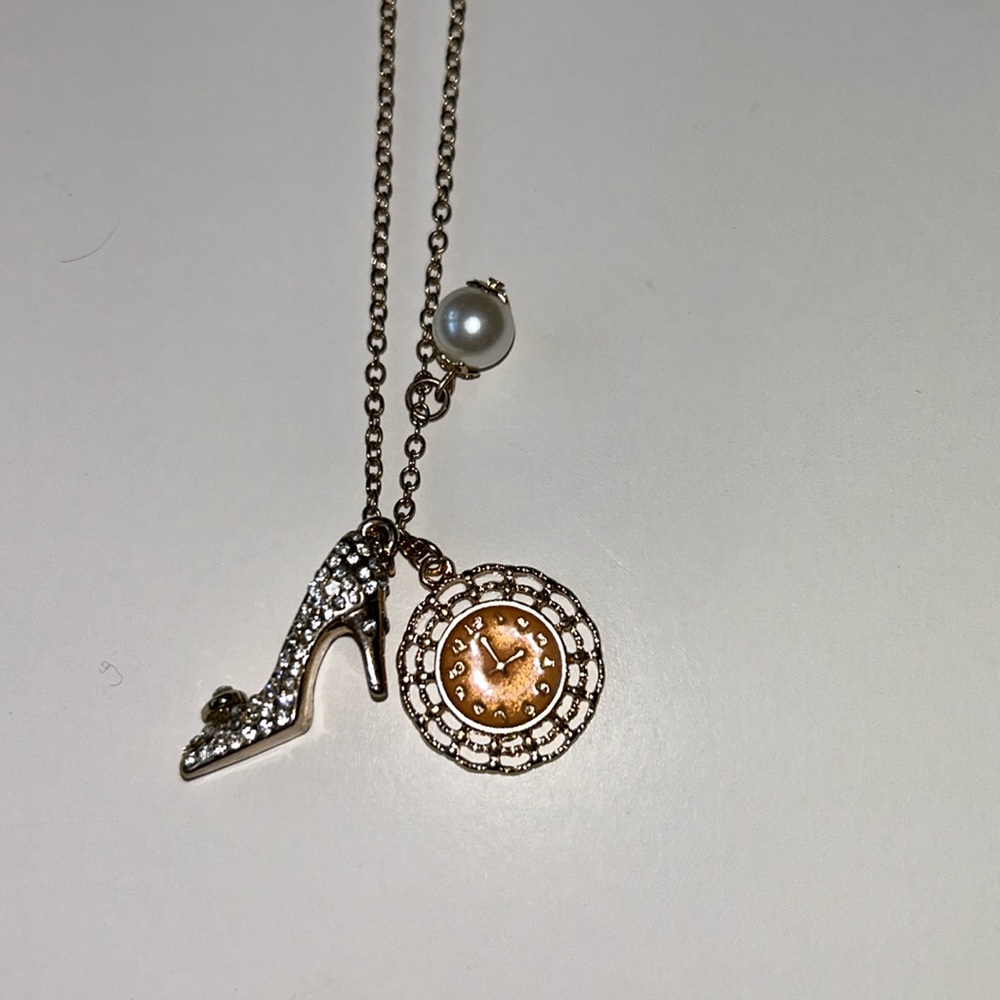 Disney‘s Cinderella gold necklace